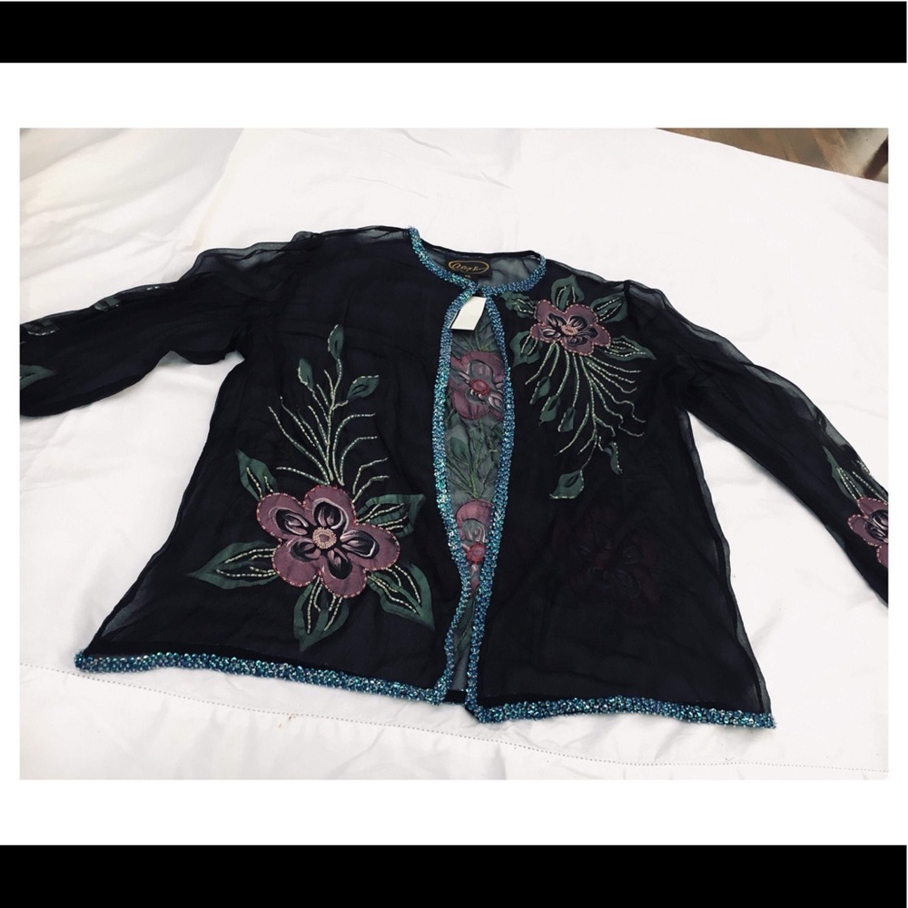 SHEIR DAZZLING FLORAL BLOUSE!💕